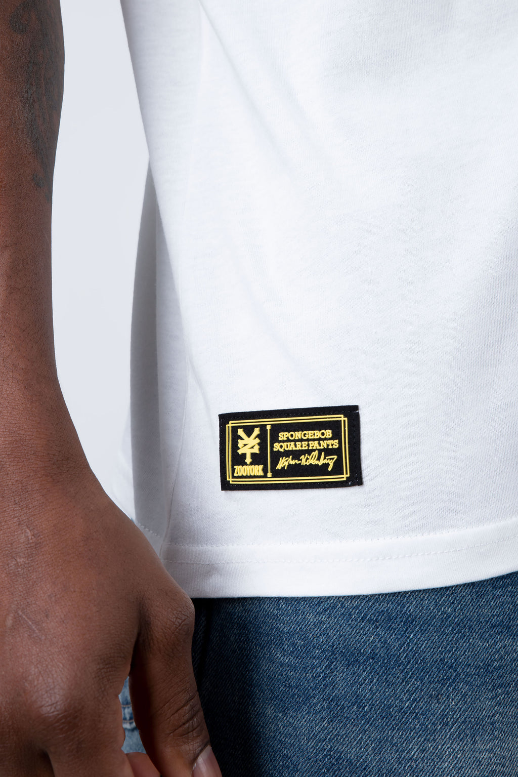 Polera Manga Corta Bob Esponja Masterpiece Beige
