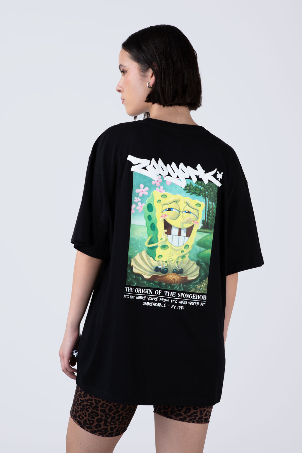 Polera Manga Corta Bob Esponja Botticelli Negro