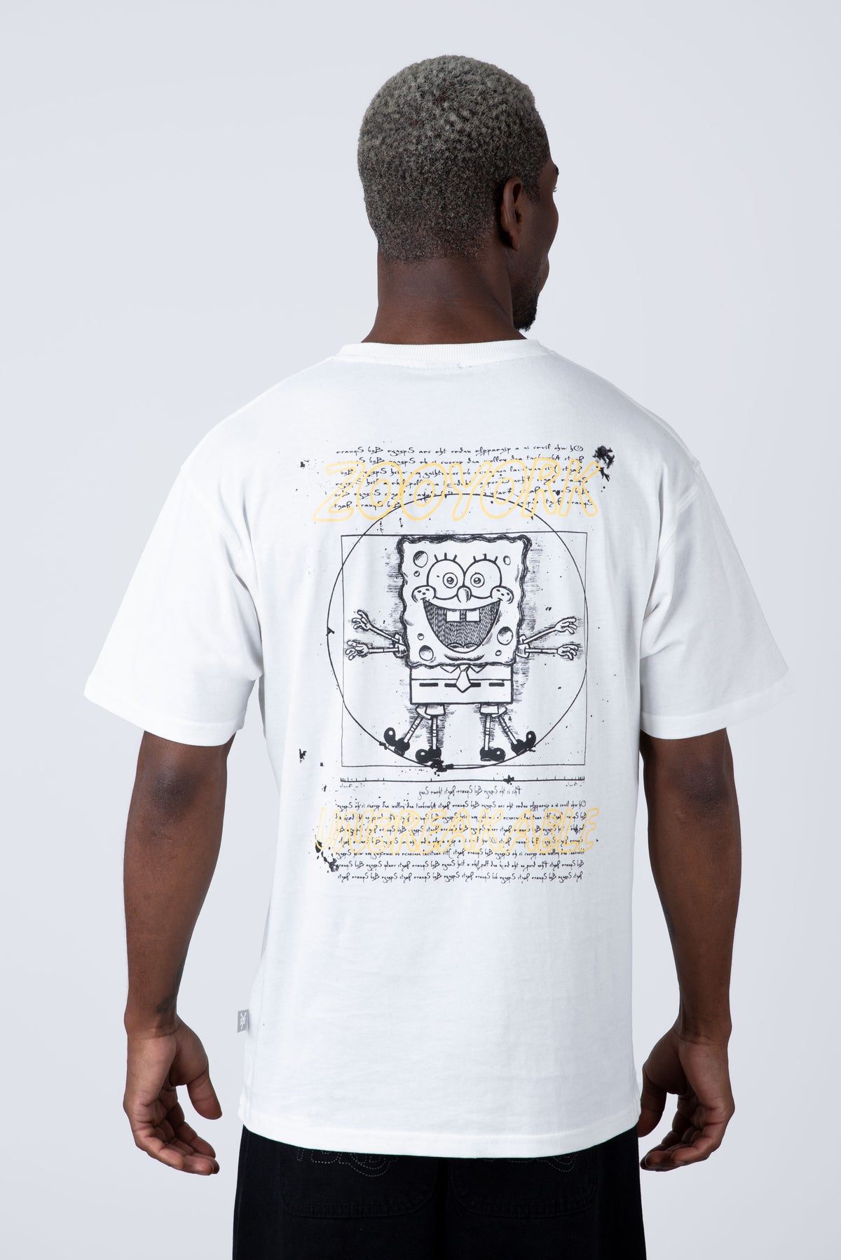 Polera Manga Corta Bob Esponja Squareform Beige