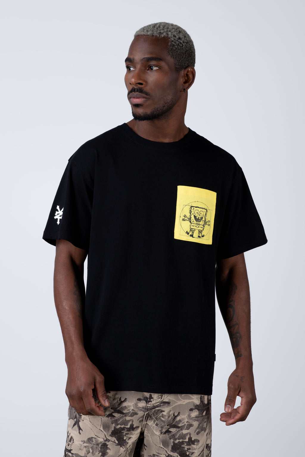 Polera Manga Corta Bob Esponja Squareform Negro