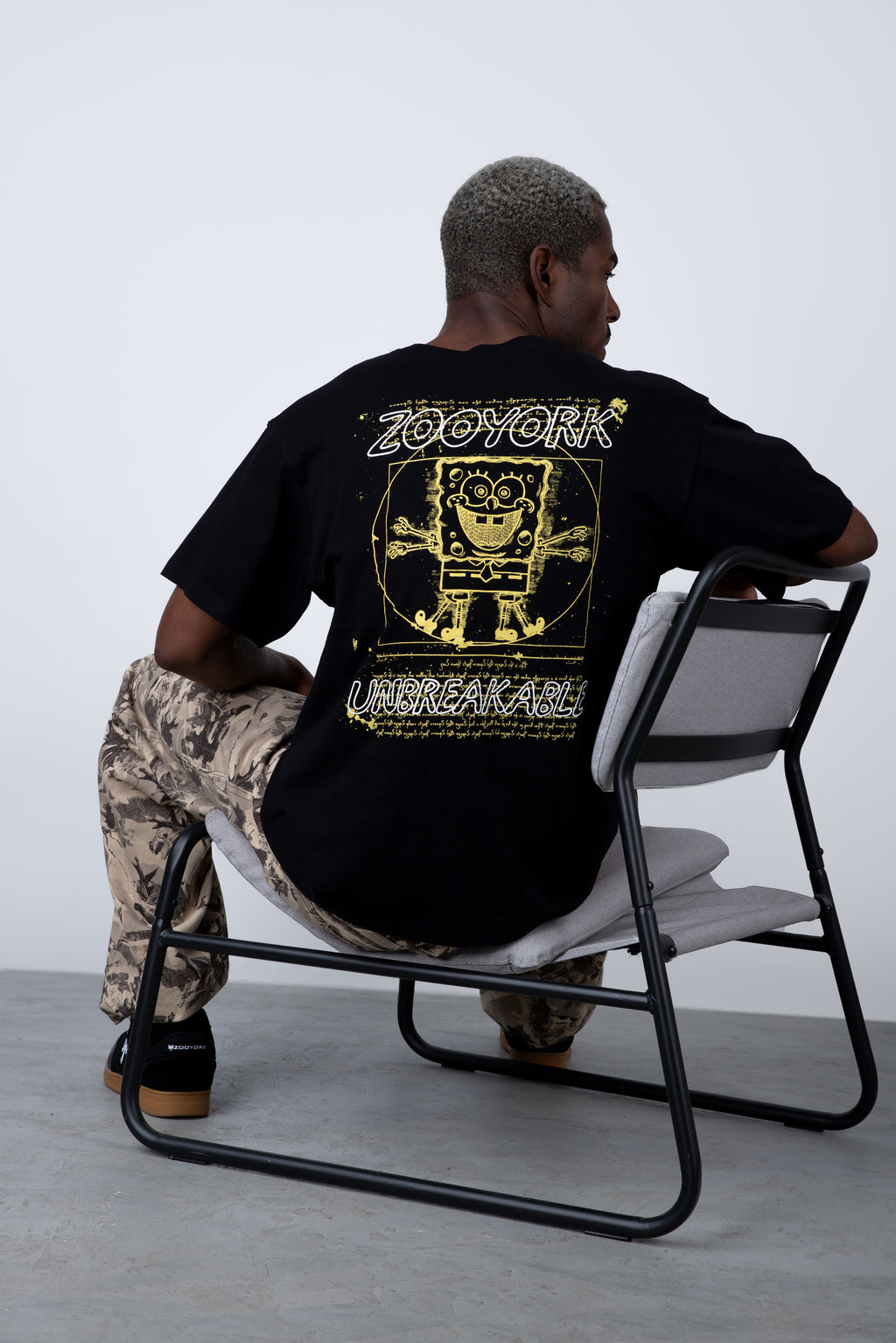 Polera Manga Corta Bob Esponja Squareform Negro