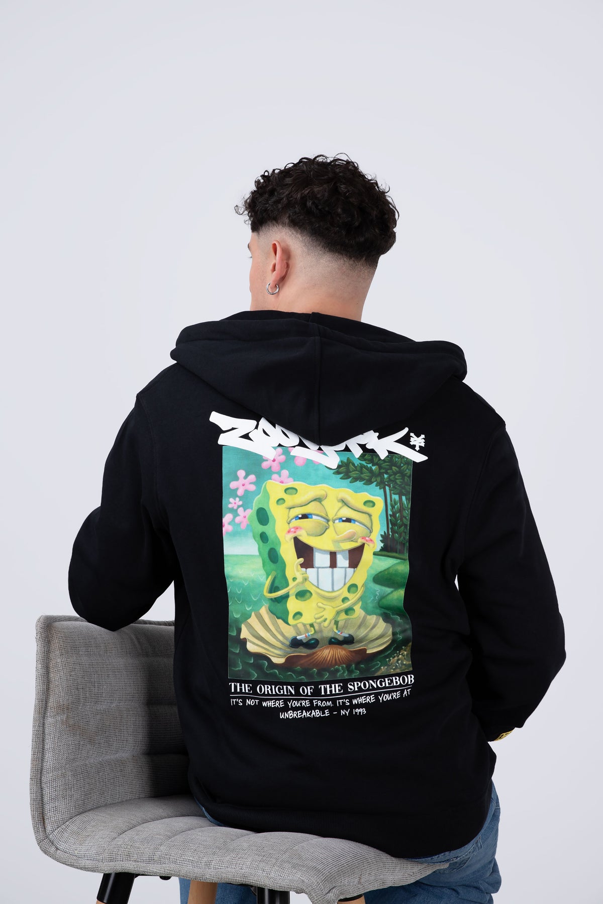 Poleron Con Cierre Bob Esponja Botticelli Negro