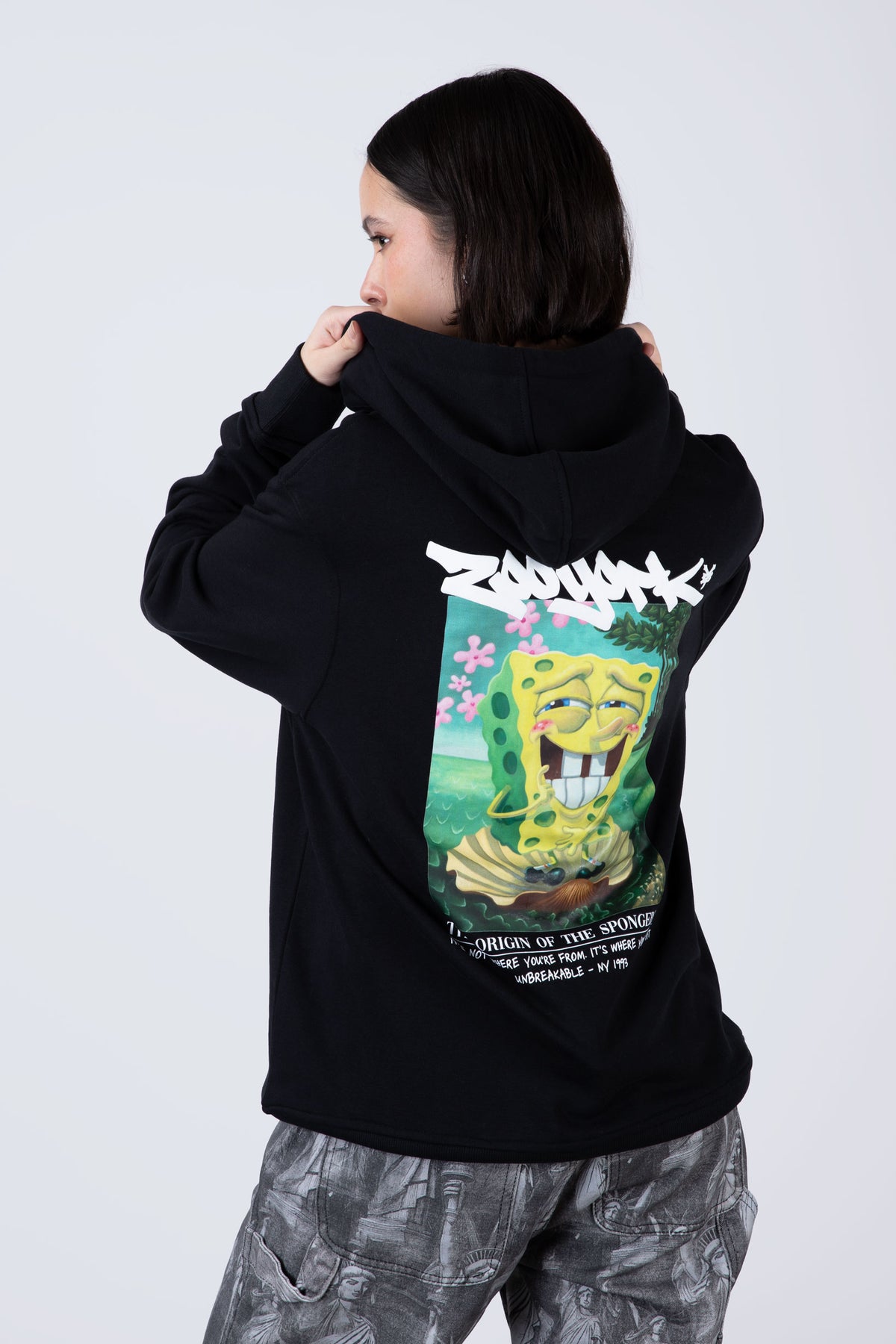 Poleron Con Cierre Bob Esponja Botticelli Negro