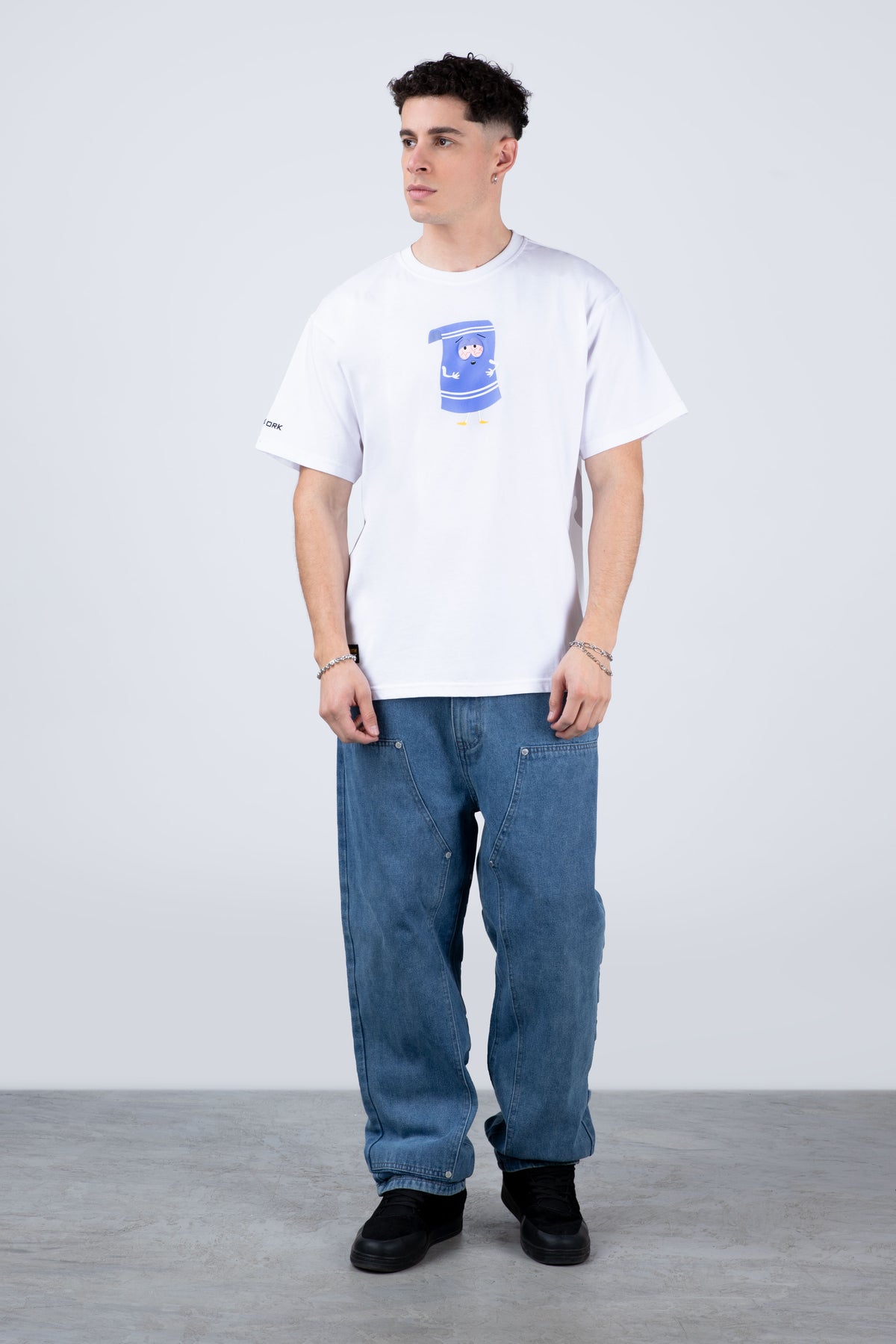 Polera Manga Corta Toallin South Park Everybody Blanco