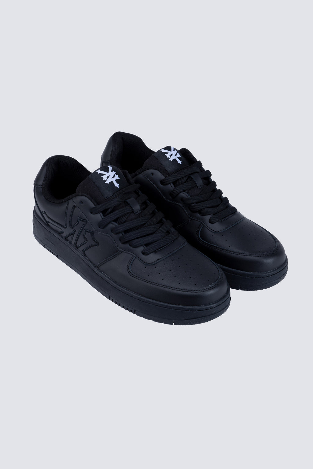 Zapatilla Core Low Negro