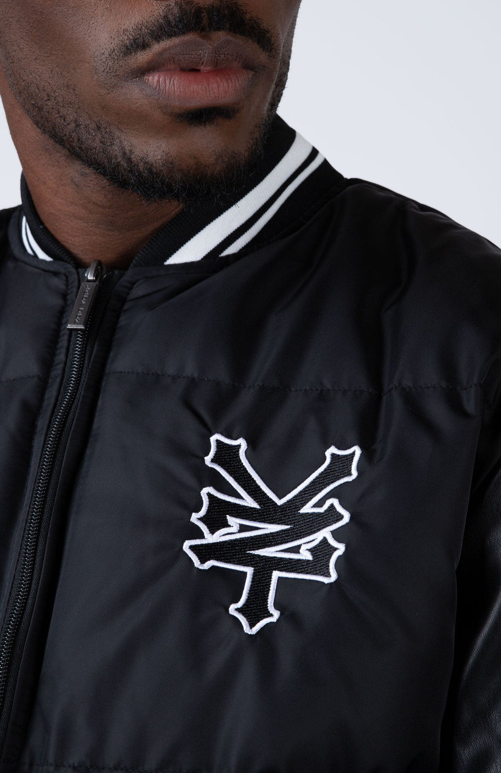 Chaqueta Bomber Snake Negro Zoo York