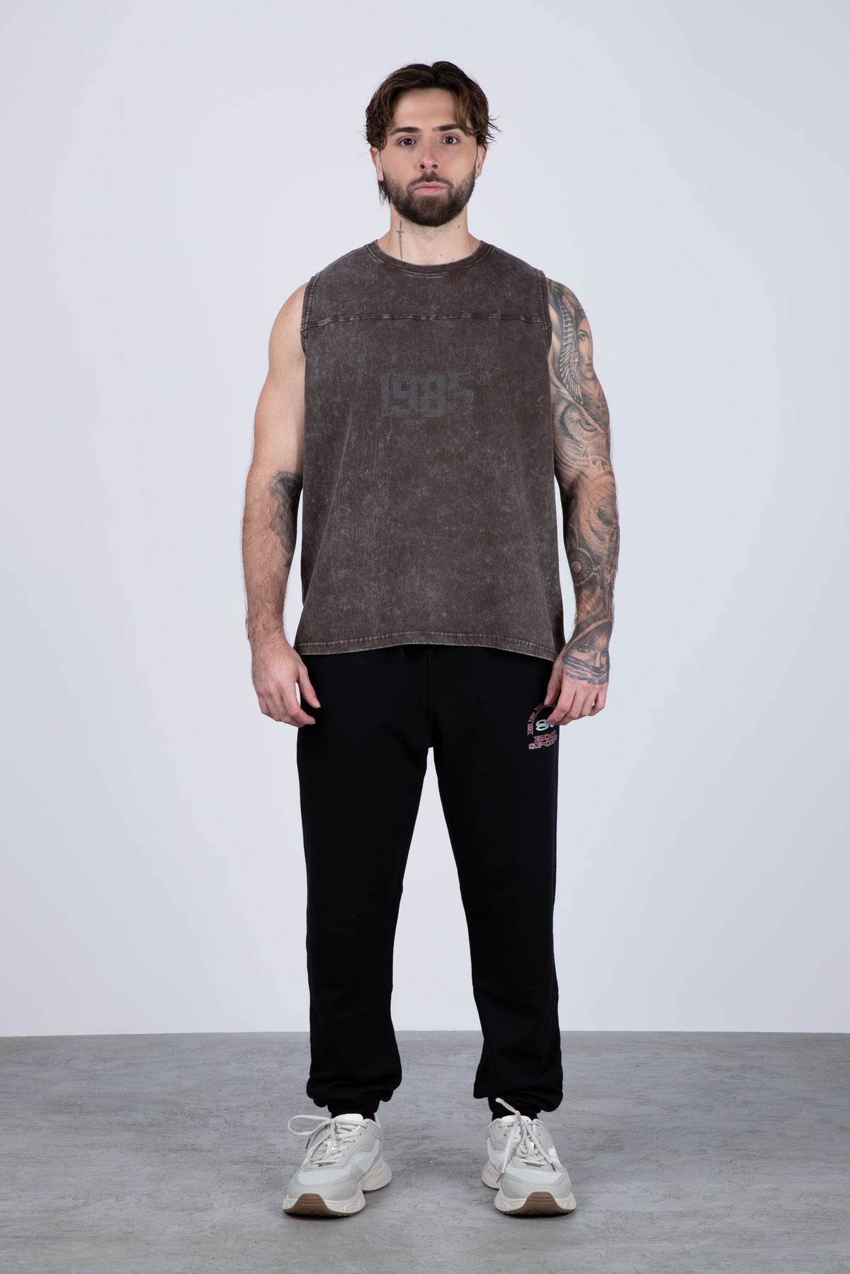 Jogger Comfy Goldd Negro