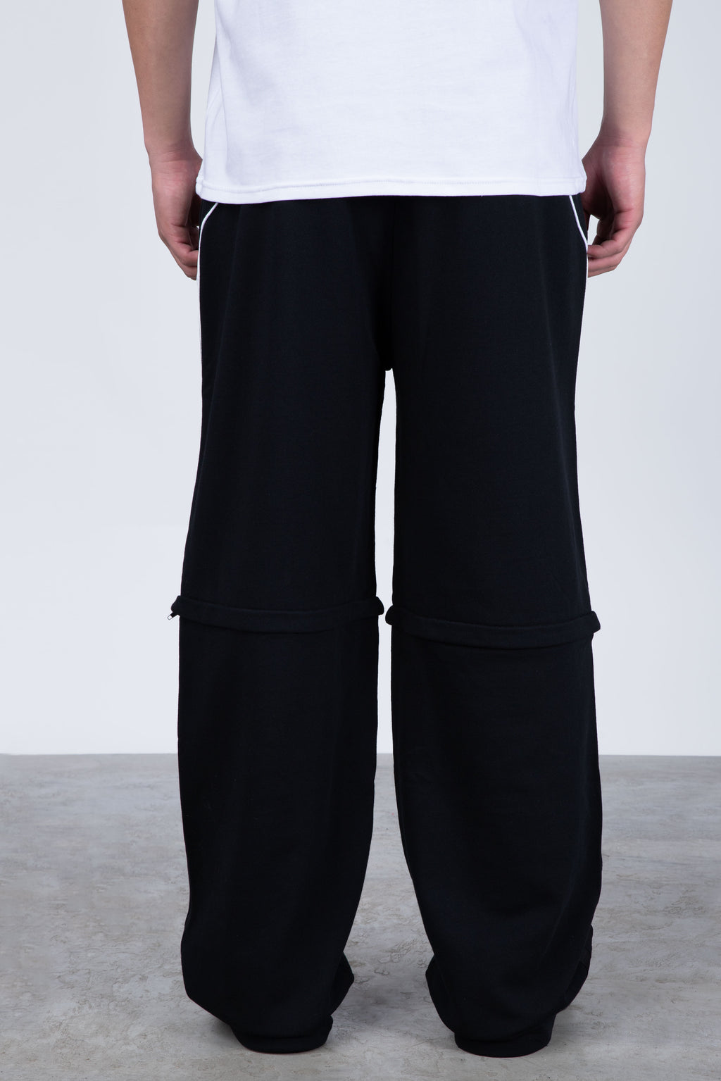 Jogger Regular Con Cierre Off Meaning Negro