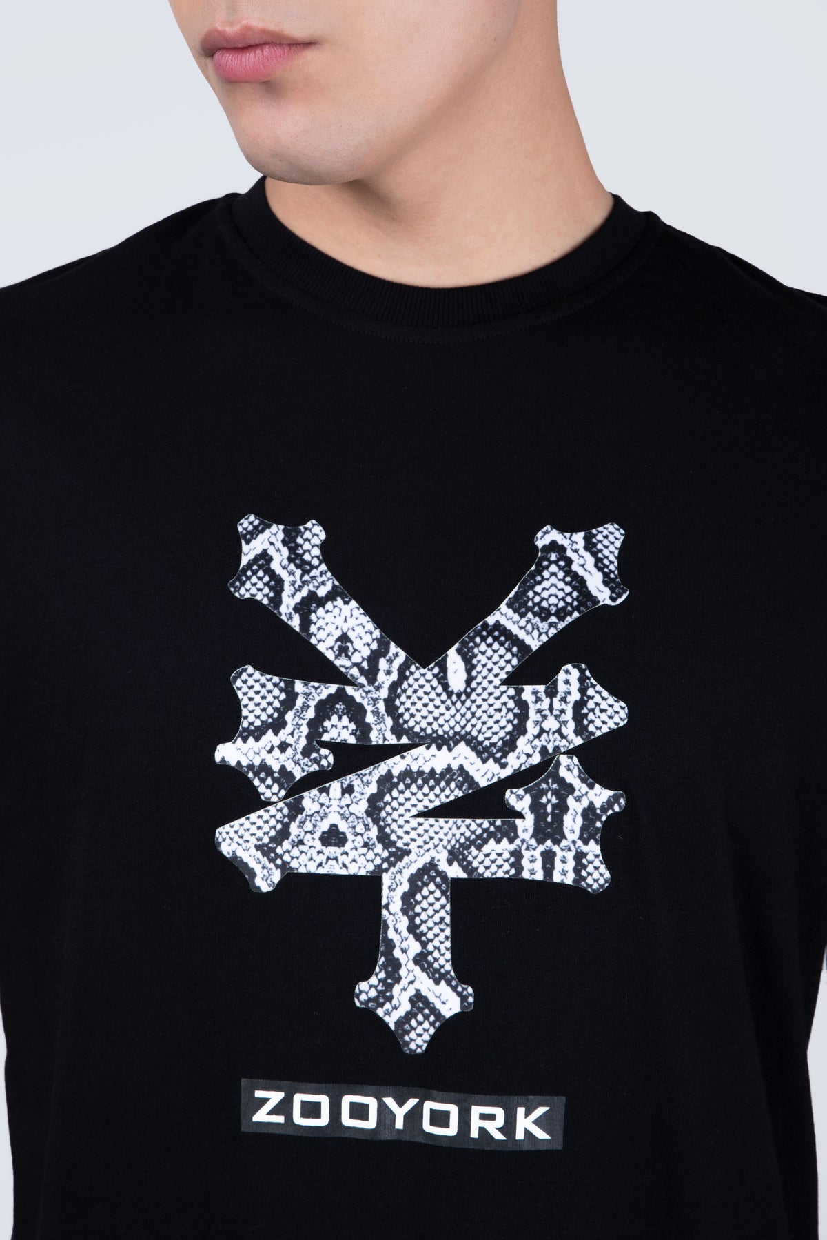 Polera Manga Corta Snake Negro