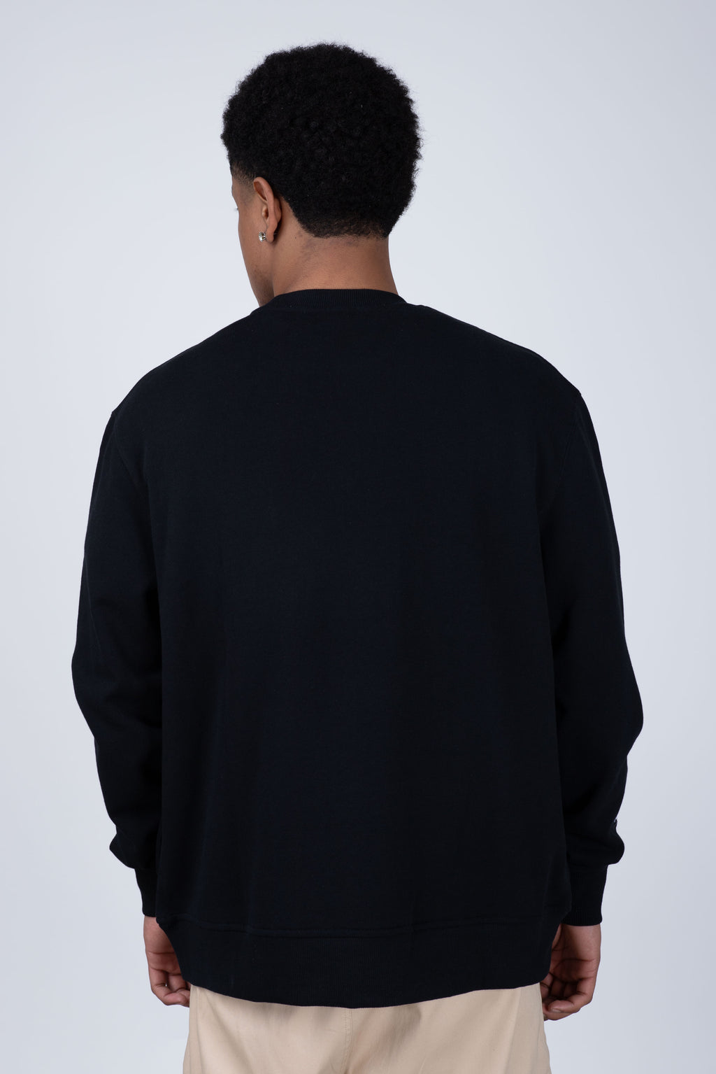 Poleron Cuello Redondo Roots Negro