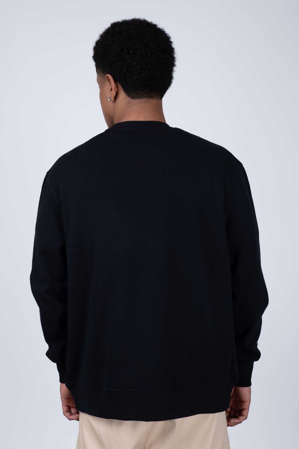 Poleron Cuello Redondo Roots Negro