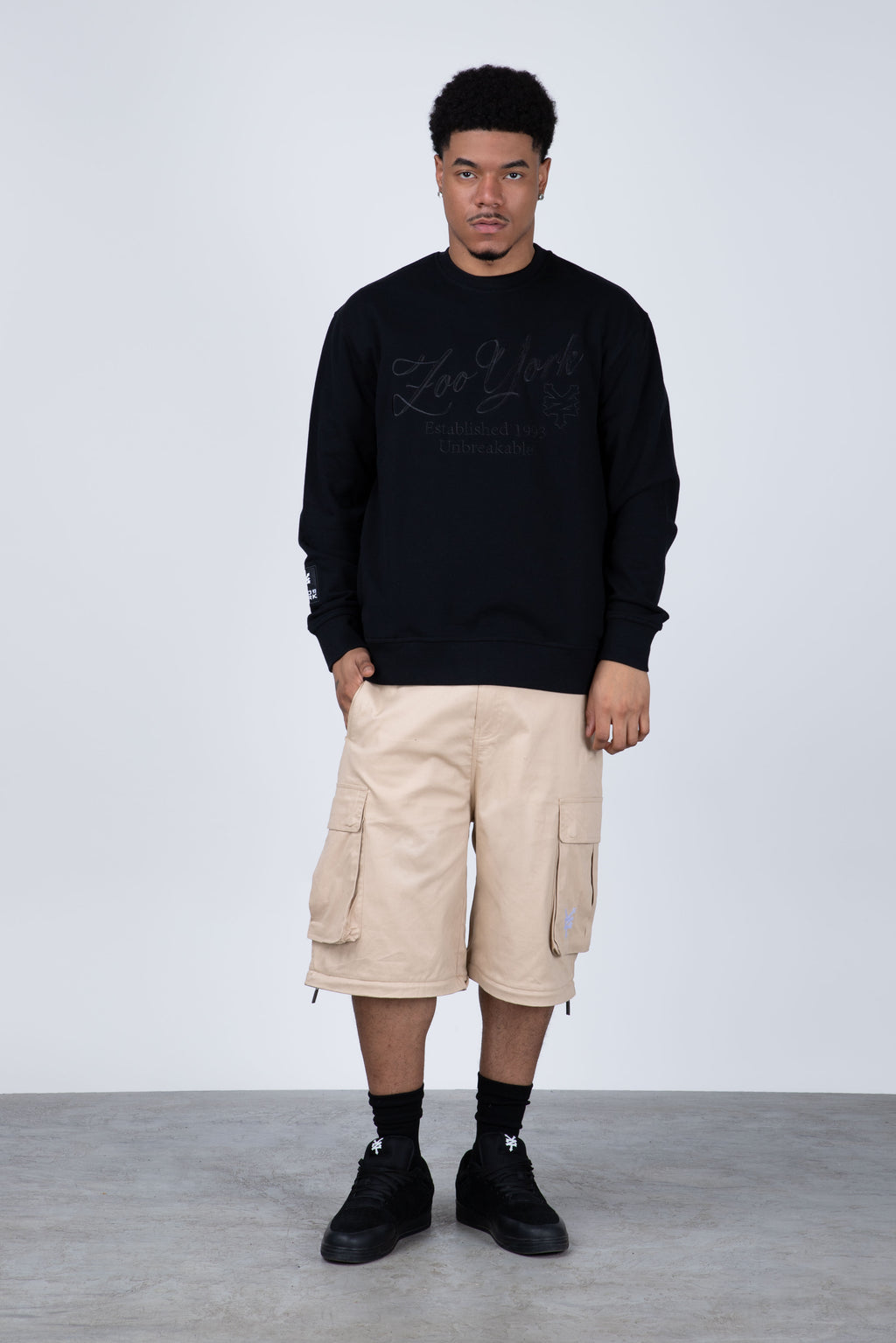 Poleron Cuello Redondo Roots Negro