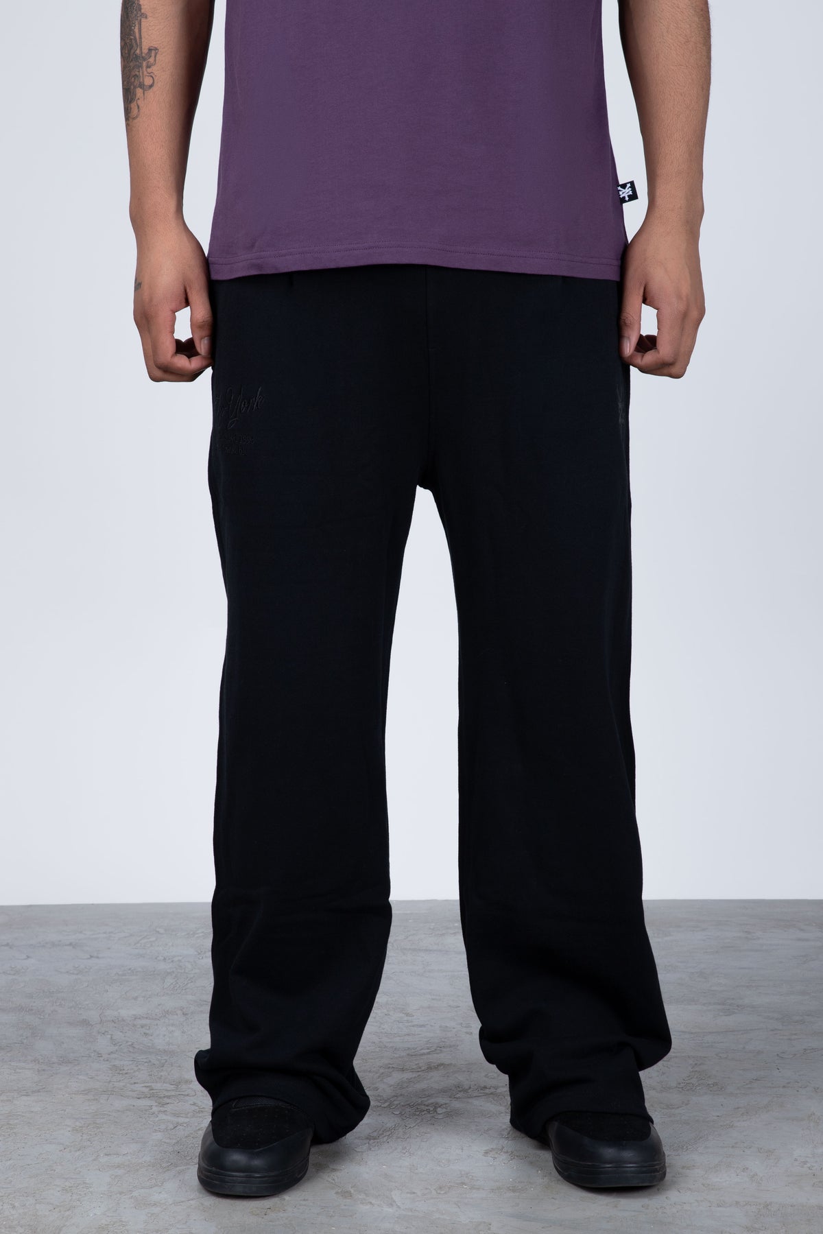 Jogger Straight Roots Negro