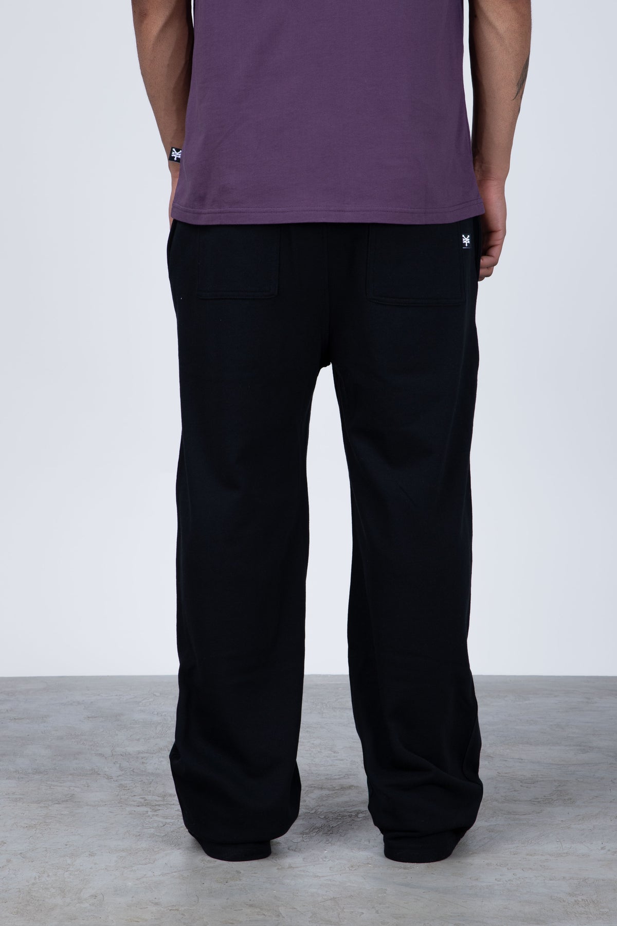 Jogger Straight Roots Negro