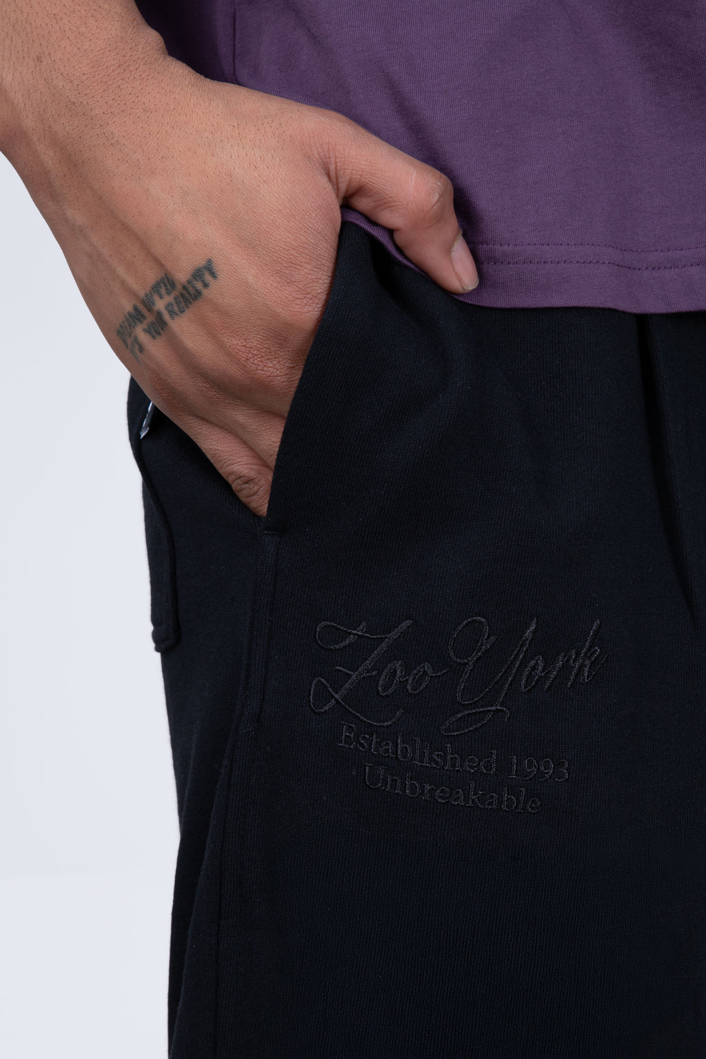 Jogger Straight Roots Negro