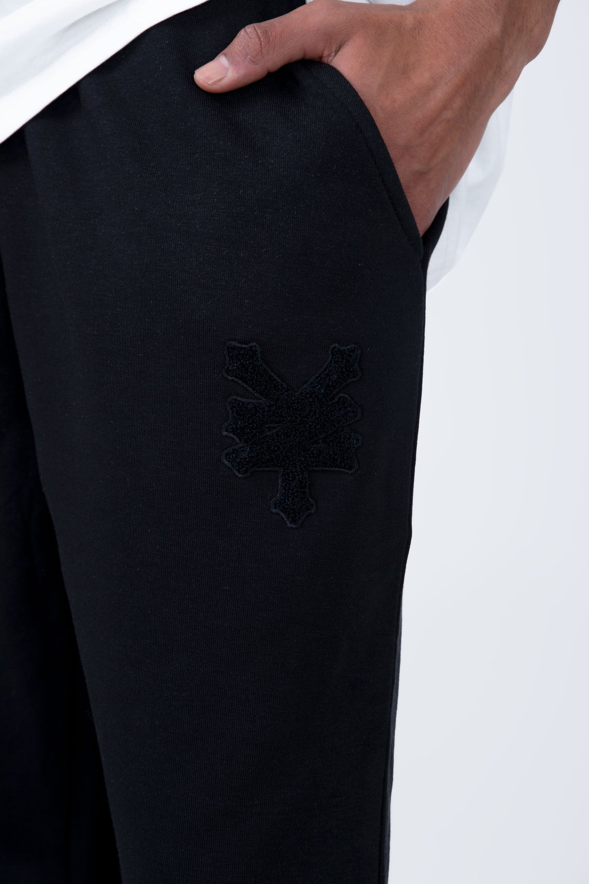 Jogger Straight Greyscale Negro