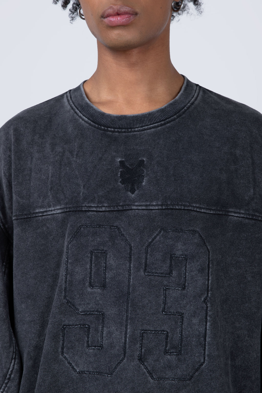 Poleron Cuello Redondo Number Gris