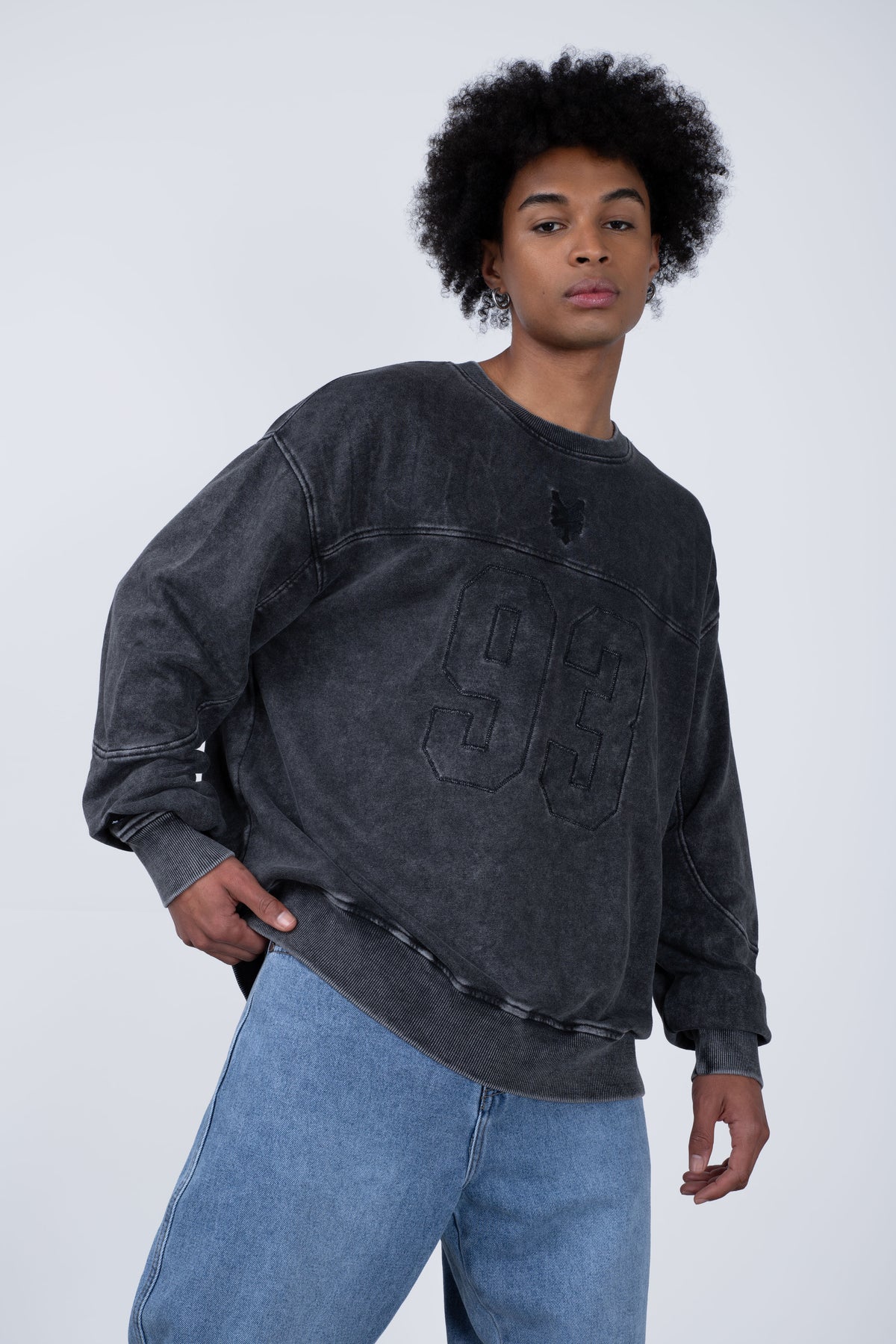 Poleron Cuello Redondo Number Gris