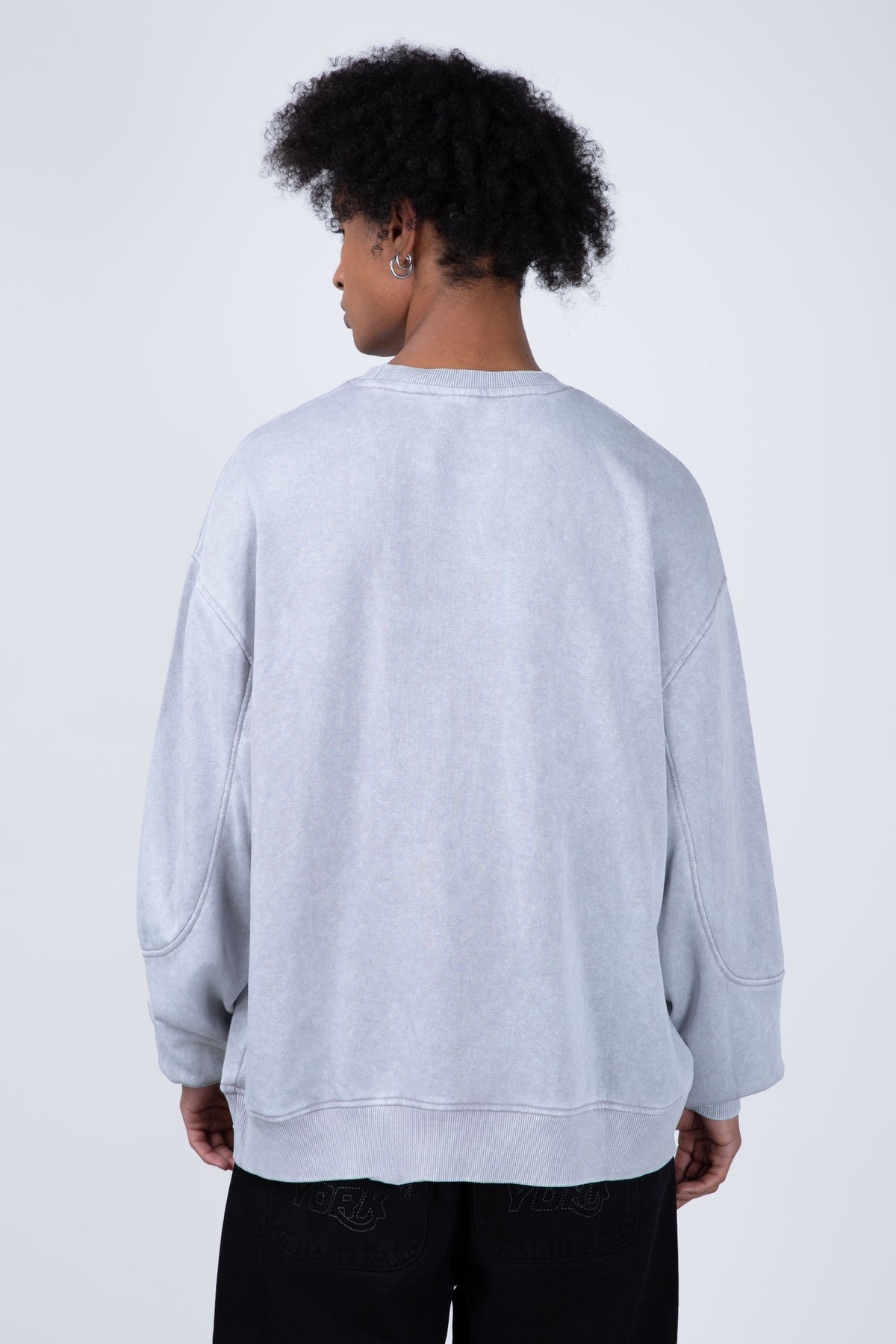 Poleron Cuello Redondo Number Gris