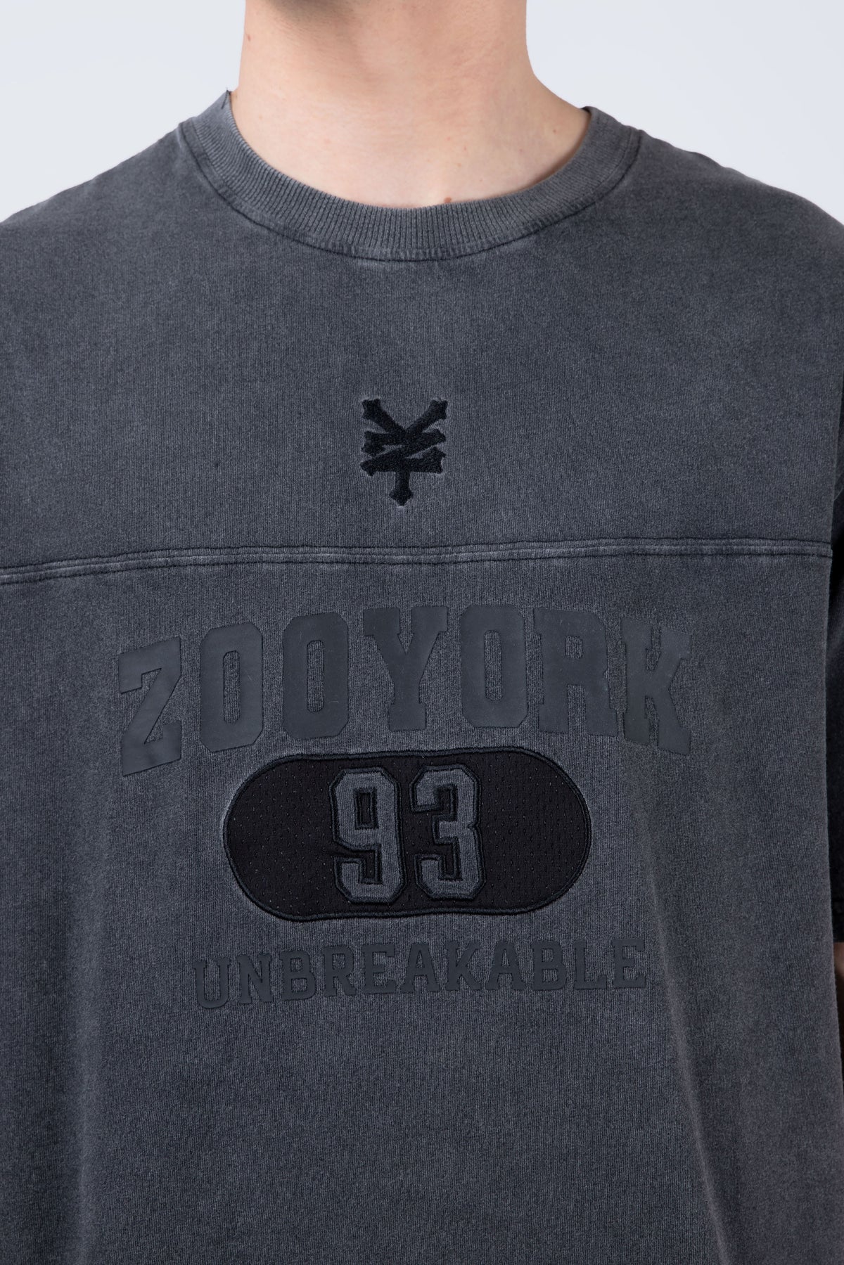 Polera Manga Corta Number Gris