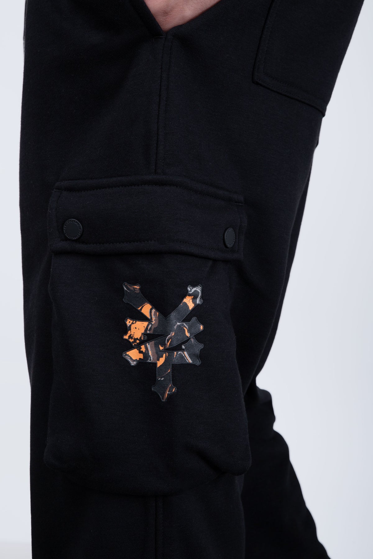 Jogger Cargo Earth Negro
