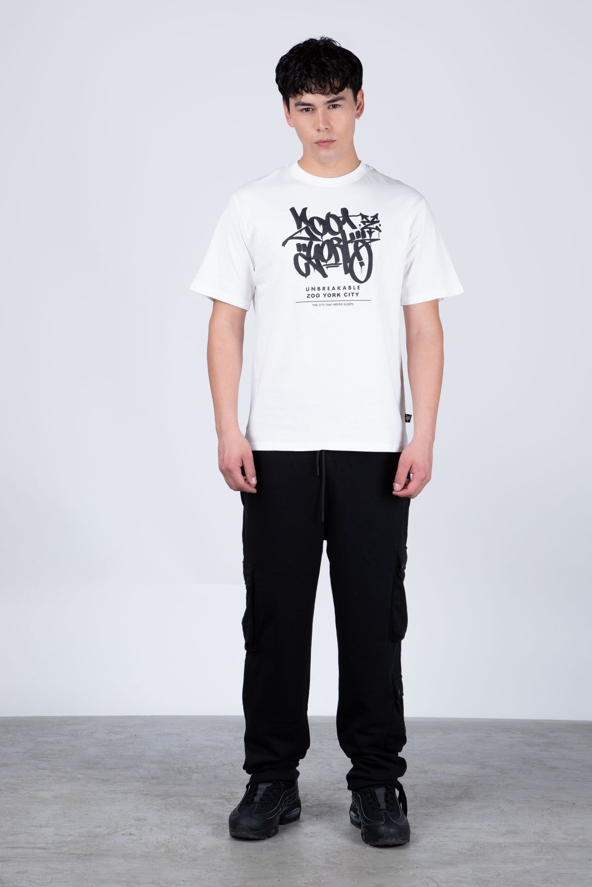 Jogger Cargo Earth Negro