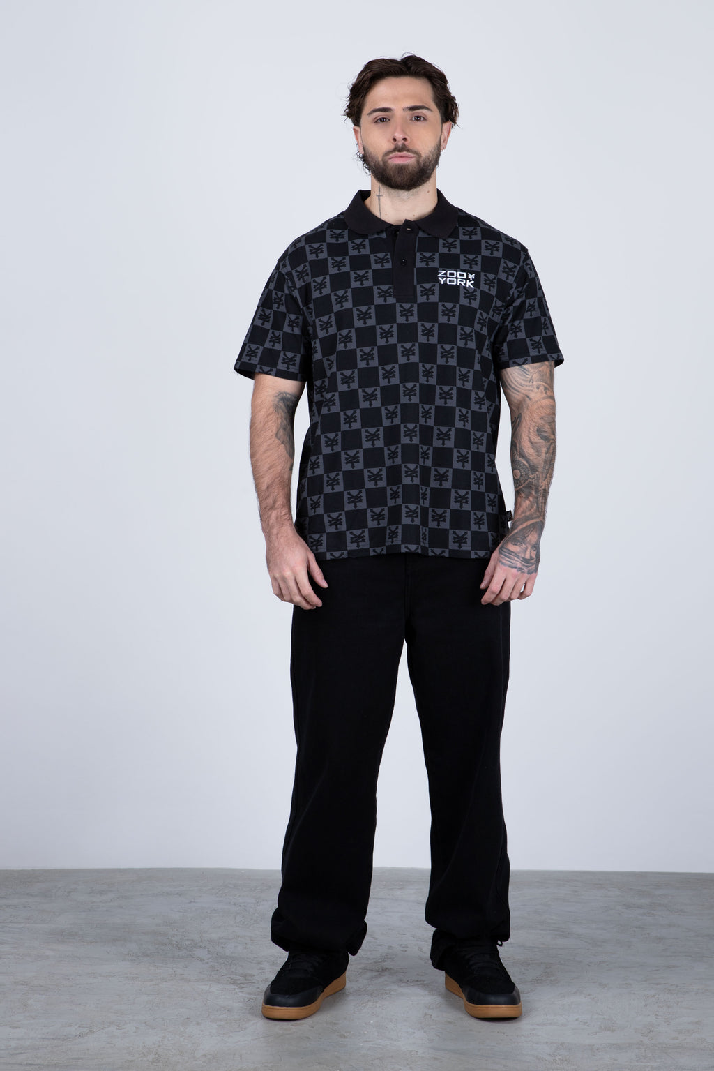 Polera Manga Corta Pique Monogram Negro