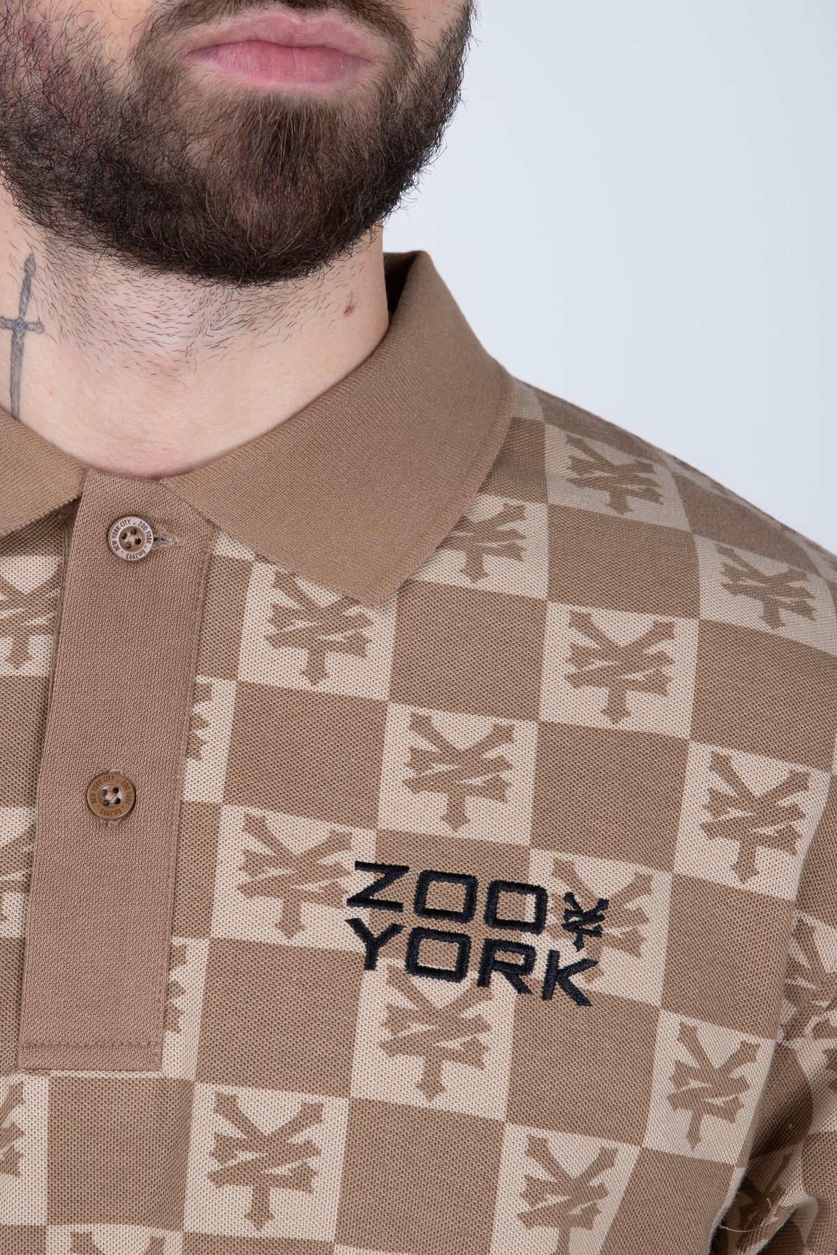 Polera Manga Corta Pique Monogram Café