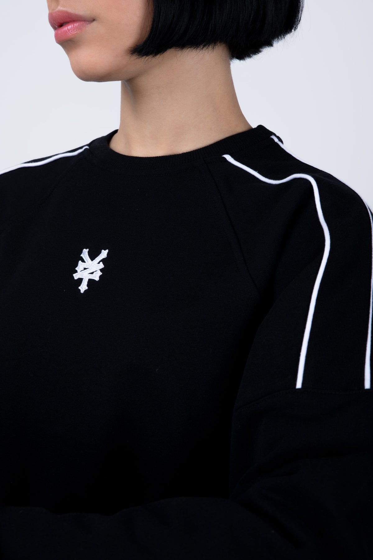 Poleron Cuello Redondo Revival Negro